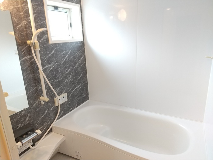 ビラーション赤坪の浴室