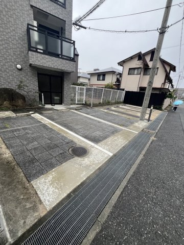 パルディナカダⅡの駐車場