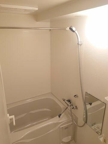 ヴォーガコルテ田端壱番館の浴室