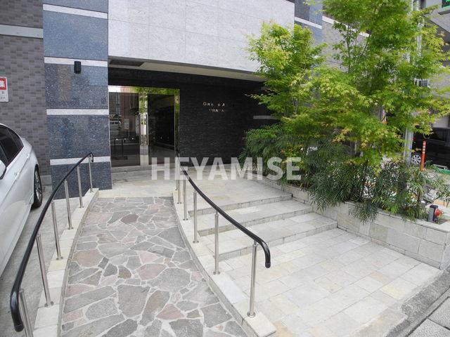 グランアズール浦上のエントランス