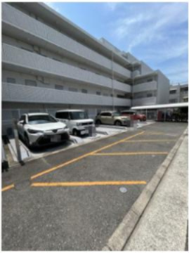 BLOOM LIFE TSUKAGUCHIの駐車場