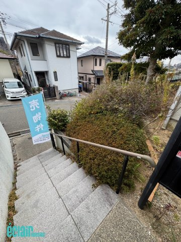 申し込み有★売り土地　兵庫県神戸市垂水区桃山台2丁目の周辺|敷地面積：１４９．６８㎡　参考間取りプラン★解体更地渡しになります★弊社で注文住宅のご対応可能です★参考プランの間取り自由に変更可能★お気軽にお問い合わせください★