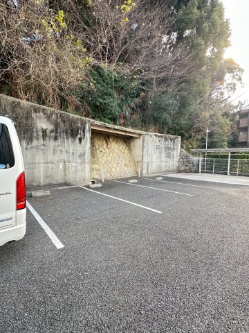 マインズ・コム高槻天神の駐車場