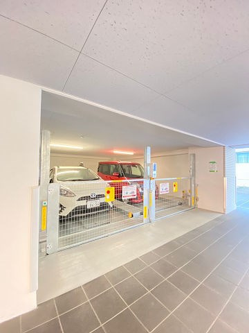 ALBA甲子園口の駐車場