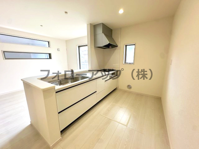 堺市南区槇塚台6期１号棟のキッチン|きれいなキッチンです