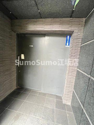 ララプレイス新大阪LDのエントランス|建物の内部です