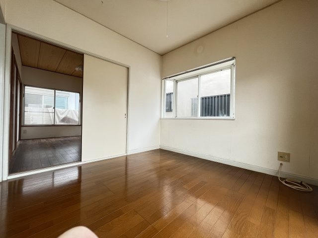 長銀ホワイトハイツの内装|明るい室内です
