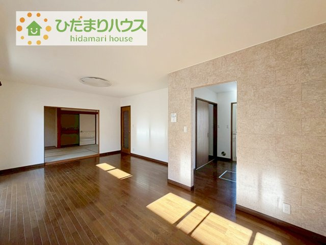 【居間・リビング】 | 牛久市さくら台3丁目　中古戸建 | 早くお仕事終わらせて、家に帰りたくなるようなリビングです(^^♪