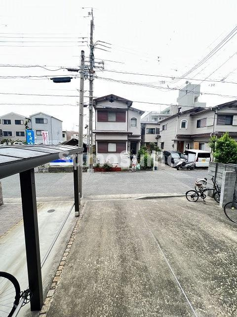 プラージュ武庫川A棟の駐車場