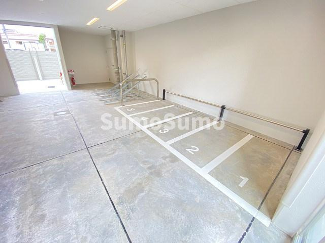 ブランTAT尼崎七松町Ⅰの駐車場