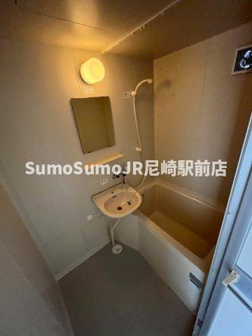 プチグレイス塚口弐番館の浴室|お風呂です