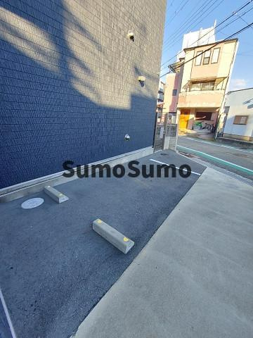 リブリ・スカイブルースターの駐車場|駐車場があるので、車を買う予定の方も安心です