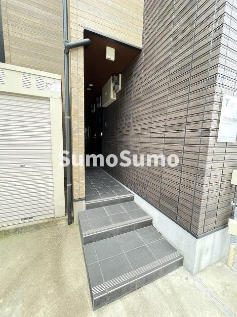 ブランタン尼崎のエントランス|落ち着いたエントランスです
