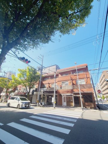 中前田町住居の外観
