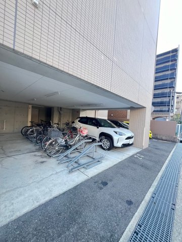 ルミネソレイユ江坂の駐車場