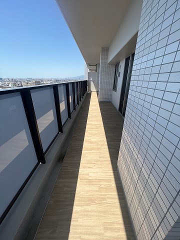 プラウド阪急塚口駅前のロビー