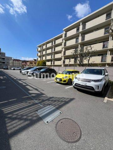 プラウド芦屋西蔵町の駐車場|駐車場です