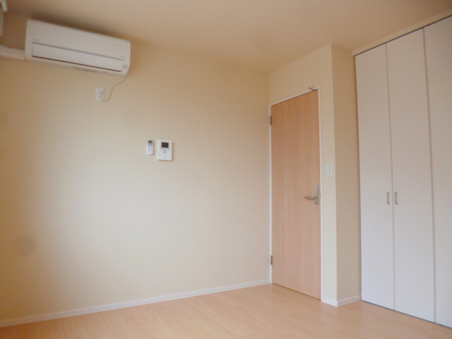 アルページュ欅の収納|★壁一面ゆとりのクローゼット★