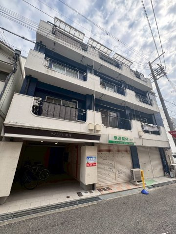 プラーフ湊川の外観|外はこのようになっています