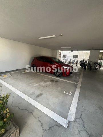 ルクレ新大阪レジデンスの駐車場|駐車場です