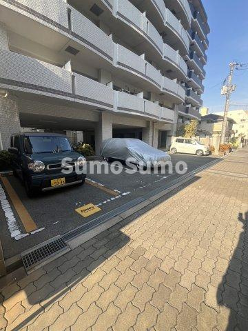 ルクレ新大阪レジデンスの駐車場|駐車場があるので、車を買う予定の方も安心です
