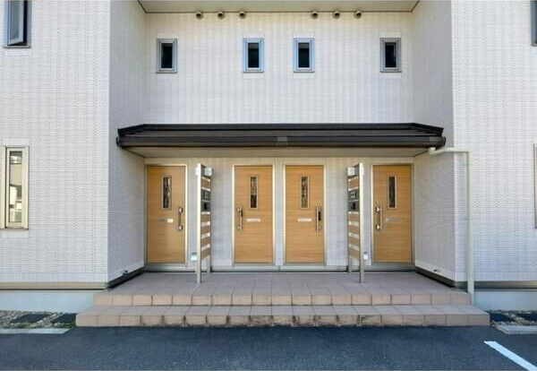 プランドール　旭のエントランス