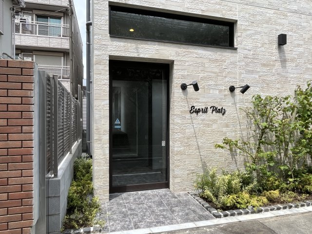 エスプリプラッツのエントランス