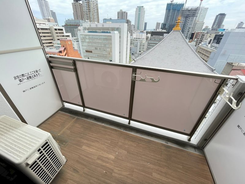 プライムアーバン御堂筋本町のバルコニー