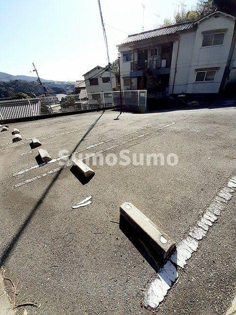 フリーデンハオス弐番館の駐車場|駐車スペースもあります