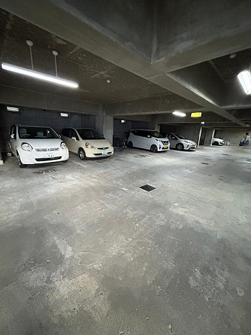 プチ塚口の駐車場