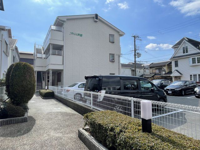 プラージュ芦屋の外観