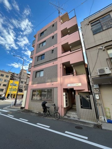 プラーフ上沢の外観