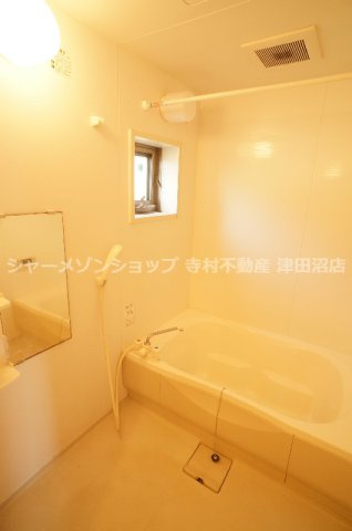 アドバンス駿河台の浴室