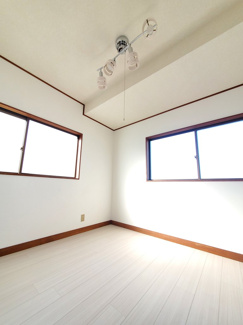  | ヴィステリア・コート