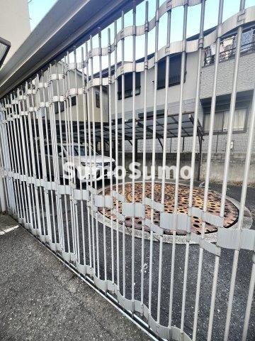 プティ・ア・プティの駐車場|駐車場に車を止められます