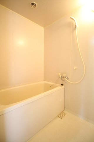 都城ビルの浴室