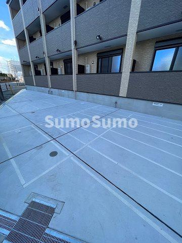 H-maison御幣島Ⅲの駐車場