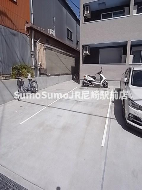 La Luce 尼崎の駐車場|駐車スペースもあります