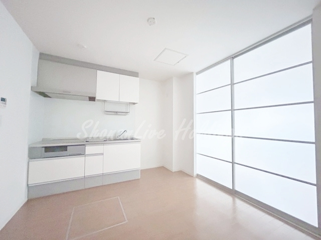 藤沢市本鵠沼２丁目のアパートの居間・リビング