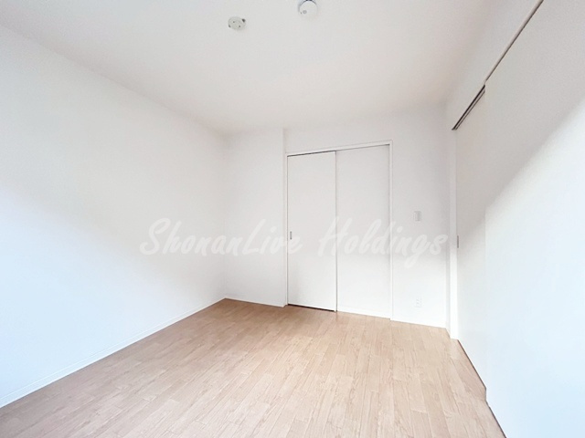 藤沢市本鵠沼２丁目のアパートの寝室