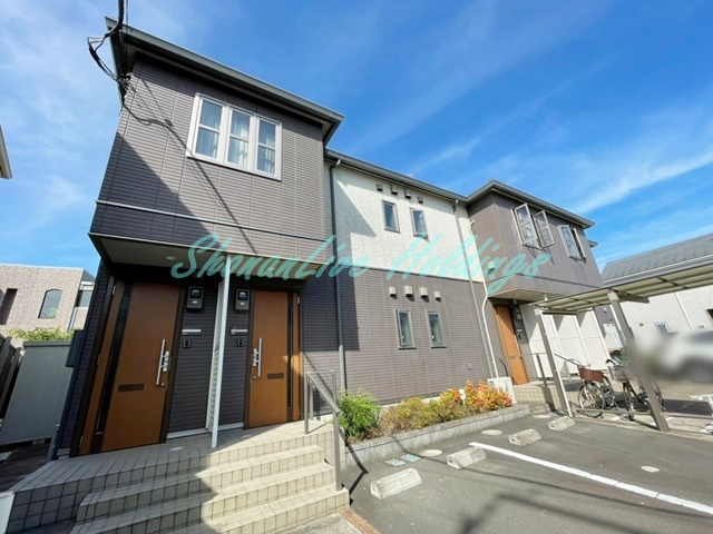 藤沢市本鵠沼２丁目のアパートの外観