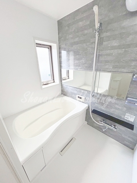 藤沢市本鵠沼２丁目のアパートの浴室