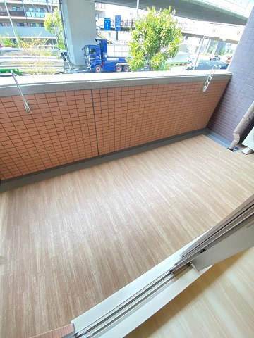 プレジオ西宮今津のバルコニー