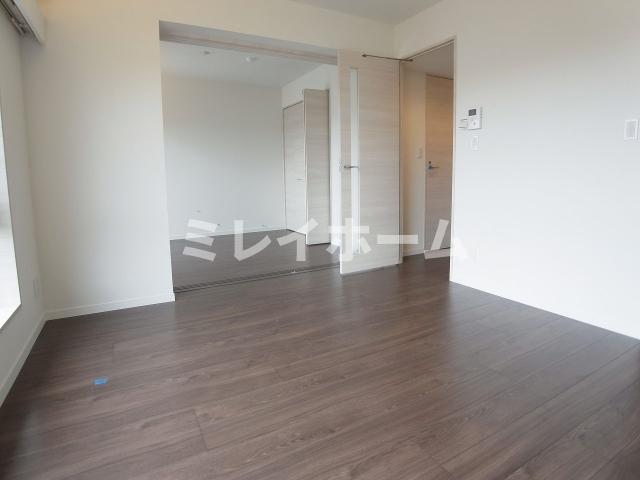 ミストラルコート