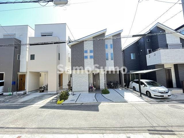 アミティハイツ B棟の外観