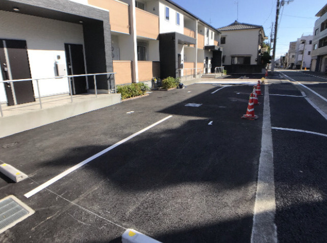 VIVACE西難波の駐車場