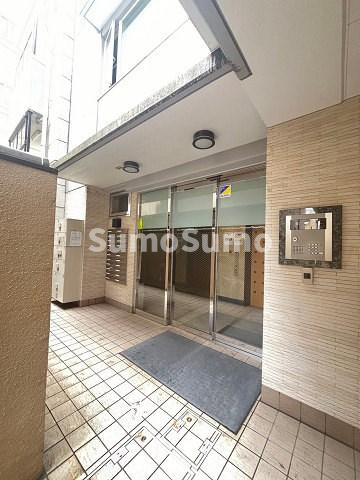 TAT　LYON西宮のエントランス