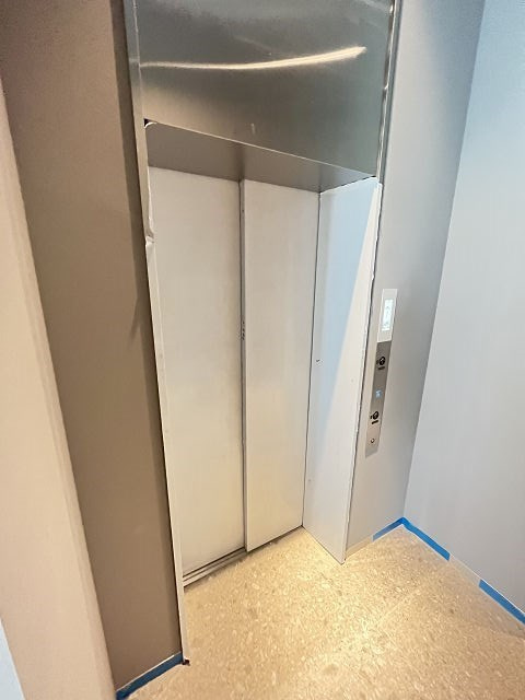 TOPAZ江坂の外観