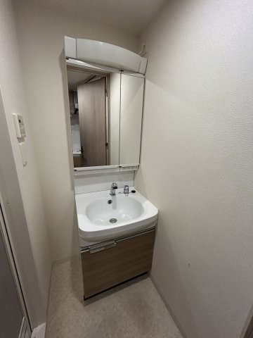 プレサンス新神戸駅前の洗面所
