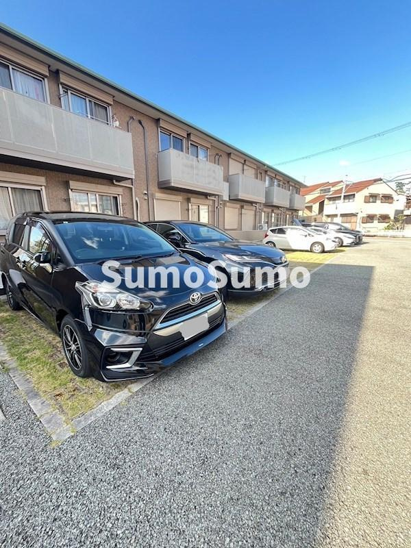 フレッツァ西宮堤町の駐車場